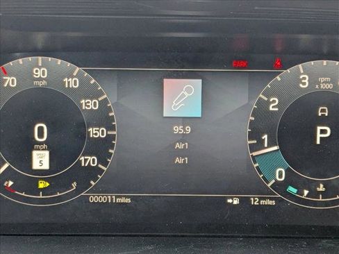 New 2025 Land Rover Discovery Sport Dynamic SE image 11