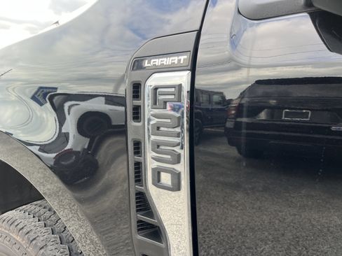 Used 2026 Ford F250 Lariat AWD/4WD image 9