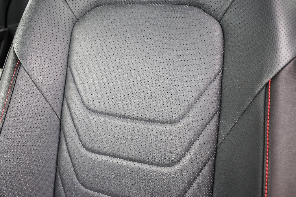 Used 2025 Volkswagen Jetta GLI Autobahn FWD image 22