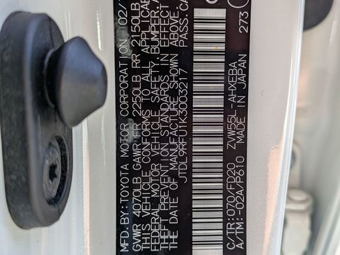 Used 2019 Toyota Prius AWD image 23