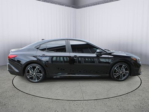 Used 2025 Toyota Camry XSE FWD image 9