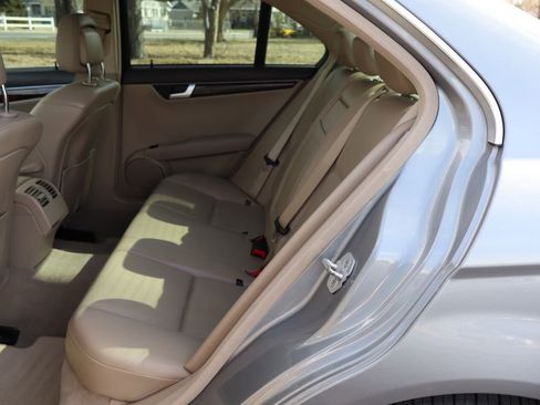 Used 2013 Mercedes-Benz C 250 Sport image 20