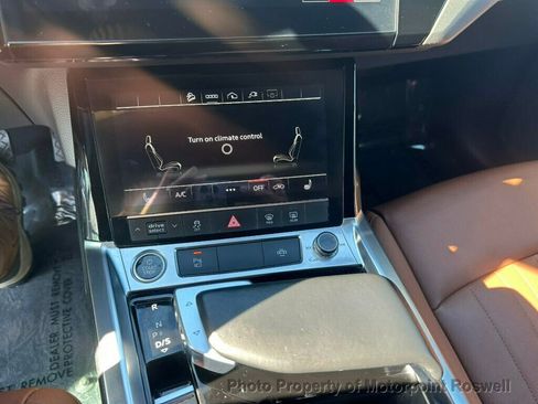 Used 2022 Audi e-tron Premium w/ Interior Protection Package image 25