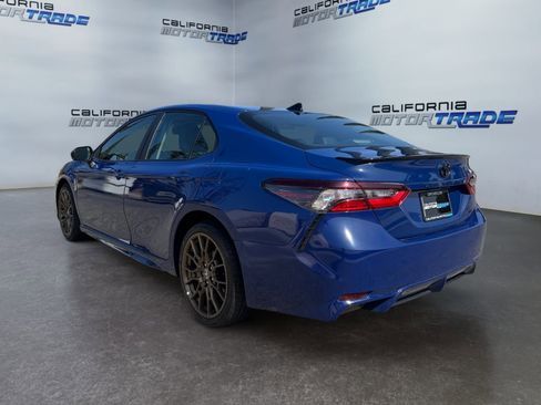 Used 2023 Toyota Camry SE image 7