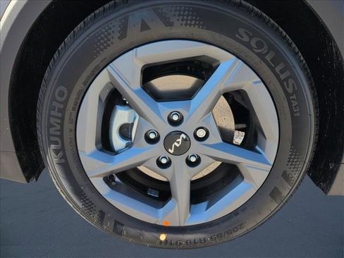 New 2025 Kia K4 LXS image 16