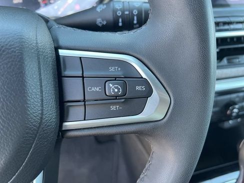 Used 2024 Jeep Compass Latitude AWD/4WD image 31