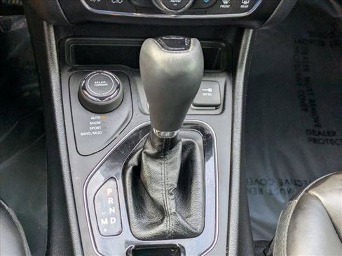 Certified 2020 Jeep Cherokee Altitude image 22