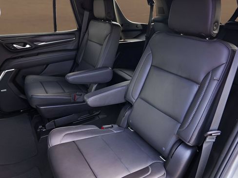 Used 2021 GMC Yukon Denali w/ Denali Premium Package AWD/4WD image 24