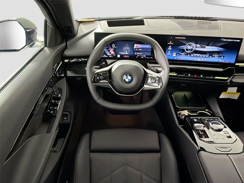 New 2026 BMW 530i xDrive w/ Premium Package AWD/4WD image 23