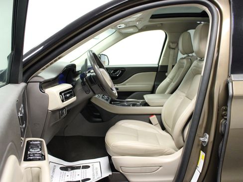 Used 2022 Lincoln Aviator Reserve w/ Elements Package Plus image 12