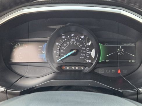 Used 2018 Ford Edge Titanium w/ Equipment Group 301A image 15
