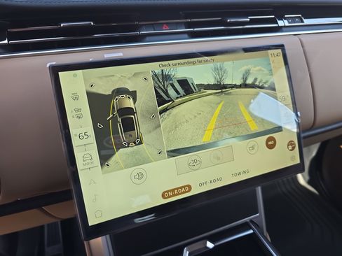 New 2026 Land Rover Range Rover Long Wheelbase SE image 23