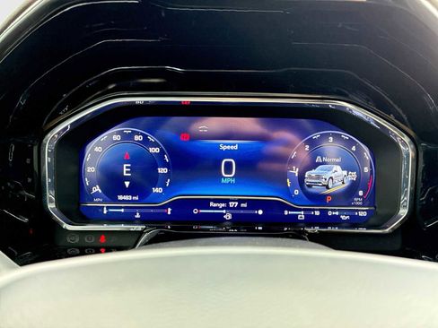 Certified 2024 Chevrolet Silverado 1500 High Country w/ Technology Package image 11