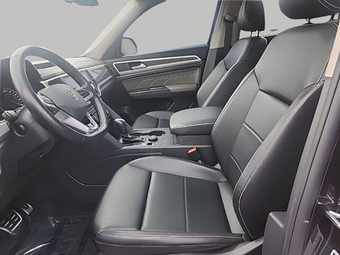 Used 2021 Volkswagen Atlas SE image 15