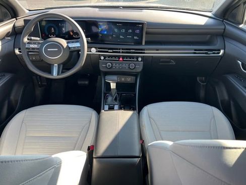 Certified 2025 Hyundai Santa Cruz SE AWD/4WD image 12