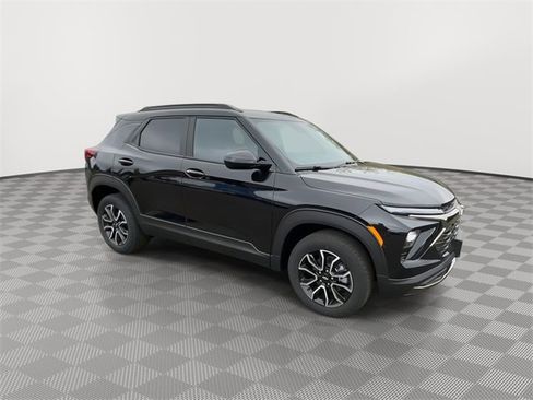New 2025 Chevrolet TrailBlazer ACTIV w/ Convenience Package image 2