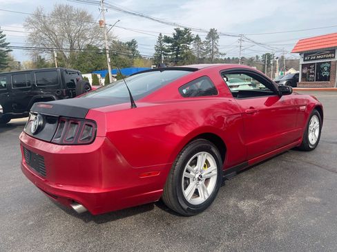 Used 2013 Ford Mustang Coupe image 7