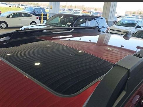 Used 2025 Subaru Outback Premium image 9