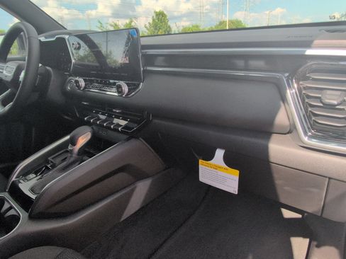 New 2026 GMC Canyon Elevation w/ Convenience Package RWD image 31