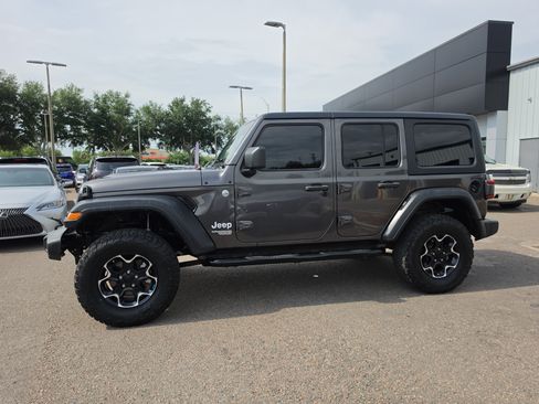 Used 2018 Jeep Wrangler Unlimited Sport S AWD/4WD image 5