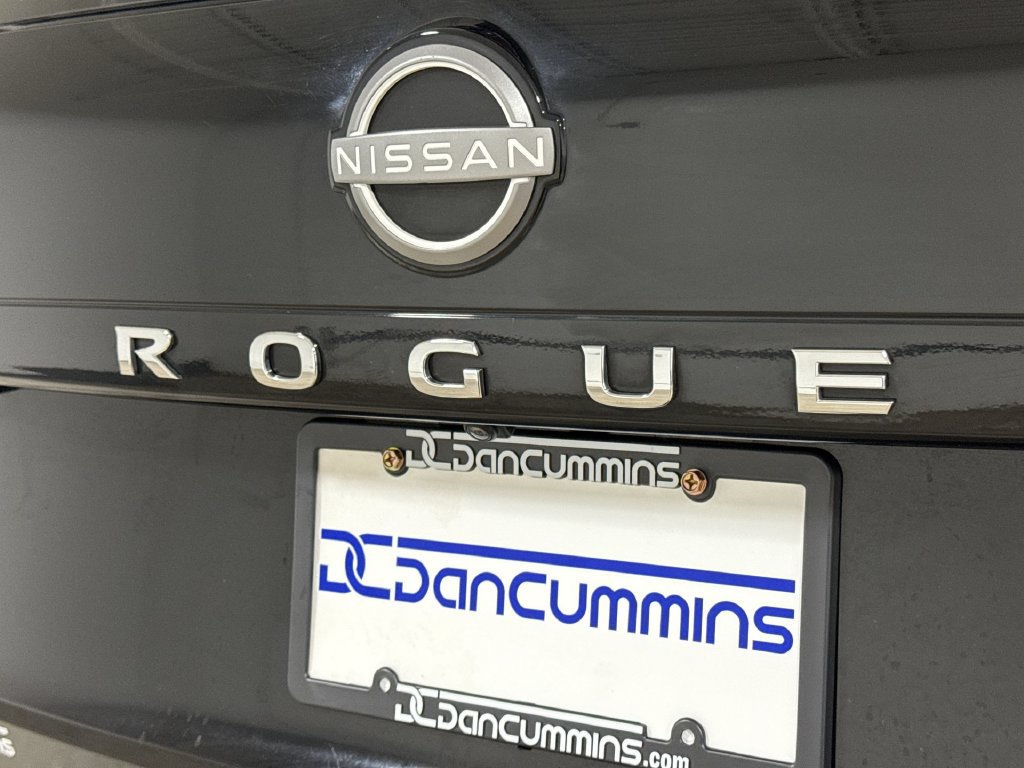 Used 2023 Nissan Rogue SV AWD/4WD image 25