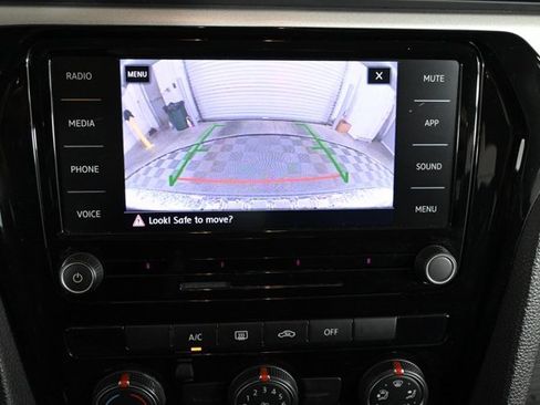 Certified 2021 Volkswagen Passat 2.0T S image 4