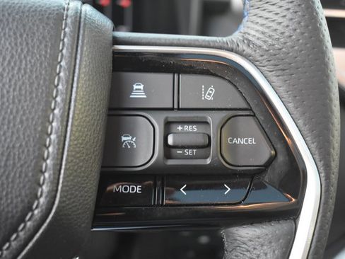 Used 2025 Toyota Tundra Platinum image 22