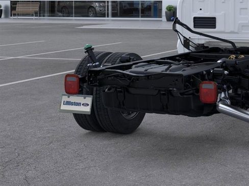 New 2026 Ford F550 2WD Crew Cab Super Duty image 21