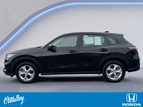 Certified 2023 Honda HR-V LX image 2