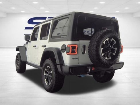 Used 2025 Jeep Wrangler Unlimited Rubicon 4xe w/ Convenience Group image 8