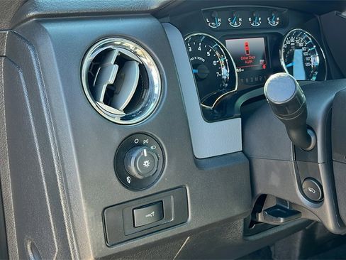 Used 2014 Ford F150 XLT w/ Equipment Group 302A Luxury image 11