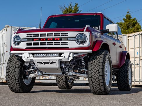 New 2025 Ford Bronco Heritage Edition image 8