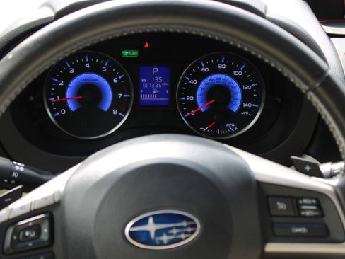 Used 2015 Subaru Crosstrek Touring w/ Popular Package #2 AWD/4WD image 9