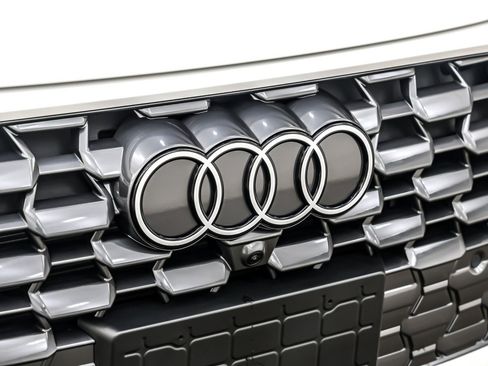 New 2025 Audi Q5 Premium Plus image 13