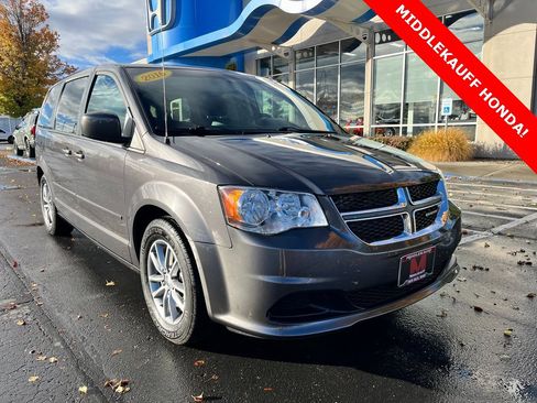 Used 2016 Dodge Grand Caravan SE image 1