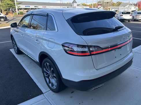 Used 2021 Lincoln Nautilus Reserve image 10