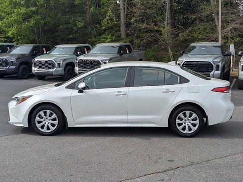 Used 2026 Toyota Corolla LE image 4