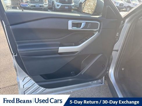 Certified 2022 Ford Explorer XLT w/ Equipment Group 202A image 21