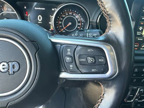 Used 2021 Jeep Wrangler Unlimited Sahara AWD/4WD image 12