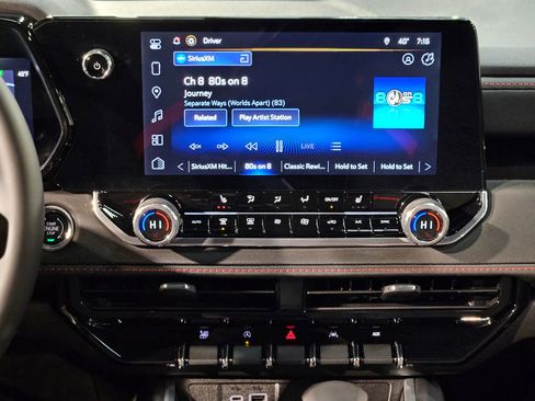 Used 2025 Chevrolet Colorado Z71 image 16