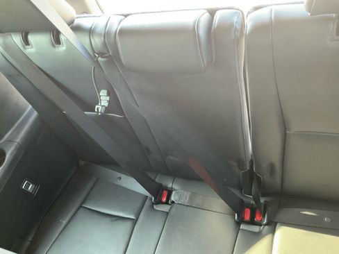 Used 2023 Toyota Highlander XLE FWD image 19