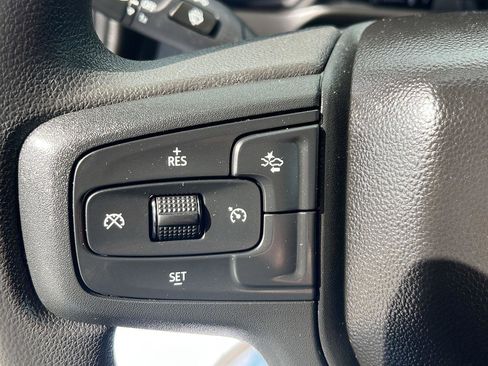 Used 2025 Chevrolet Silverado 2500 Custom w/ Custom Value Package image 12