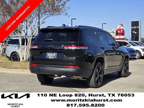 Used 2025 Jeep Grand Cherokee L Laredo image 4