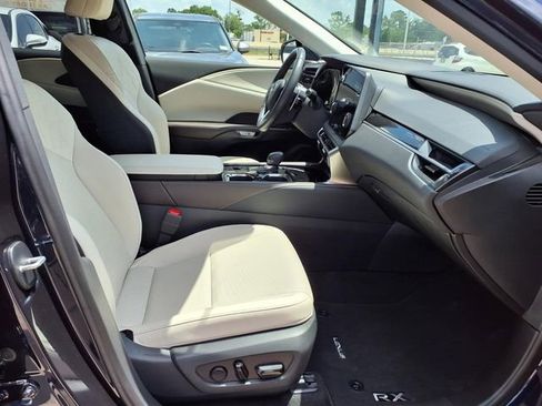 Used 2024 Lexus RX 350 FWD w/ Technology Package image 16