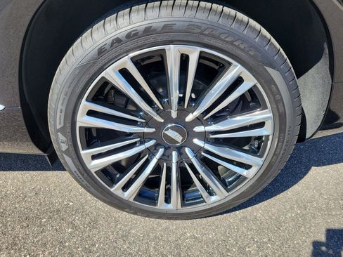 Certified 2026 Cadillac Vistiq Premium Luxury image 25