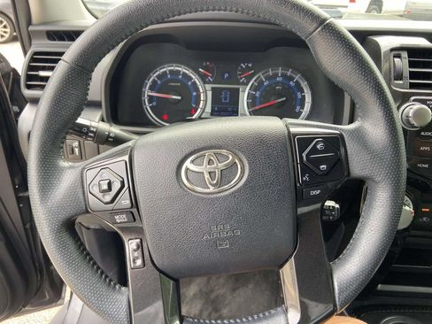 Used 2019 Toyota 4Runner TRD Off-Road AWD/4WD image 33