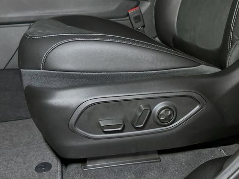 New 2025 Jeep Grand Cherokee L Altitude AWD/4WD image 14
