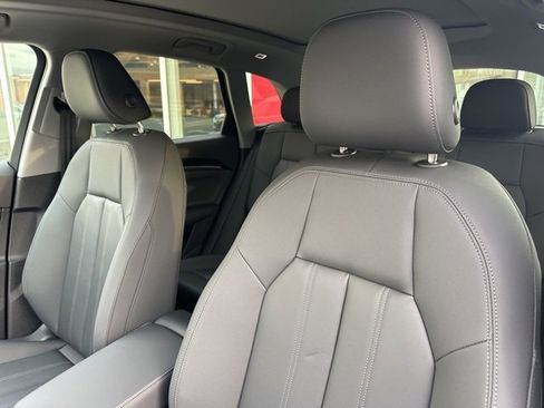 New 2025 Audi Q5 Premium image 11