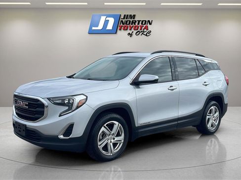 Used 2019 GMC Terrain SLE w/ Driver Convenience Package image 1