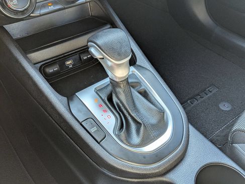 Used 2023 Kia Forte LXS w/ LXS Technology Package FWD image 25